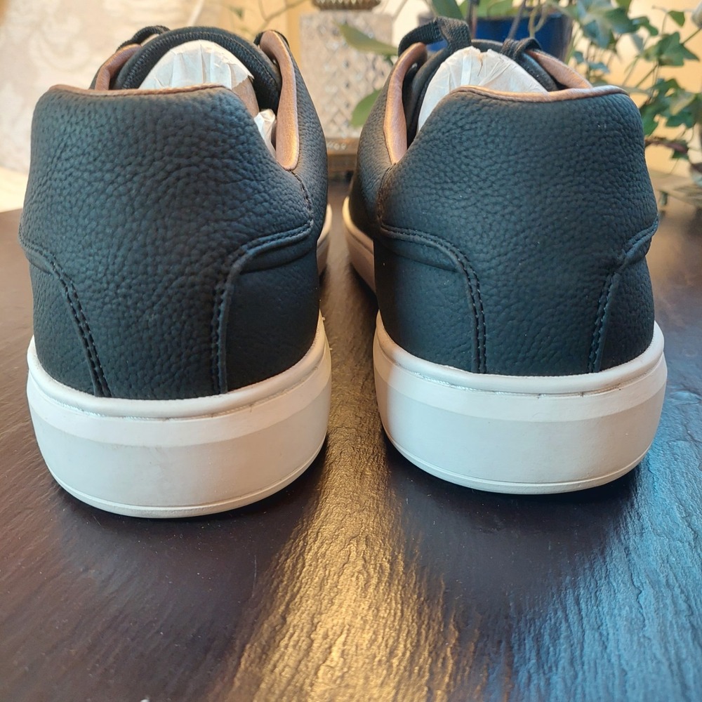 Calvin Klein Men's Wivlo Athletic Sneaker Black White & Tan Size 11.5M $109 NEW! - Picture 4 of 12